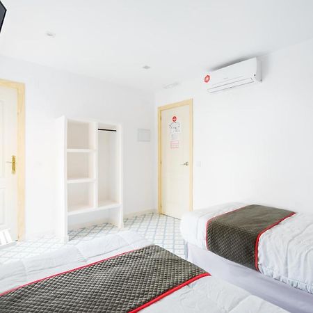 Pension Riad Mediterraneo Barbate Bagian luar foto