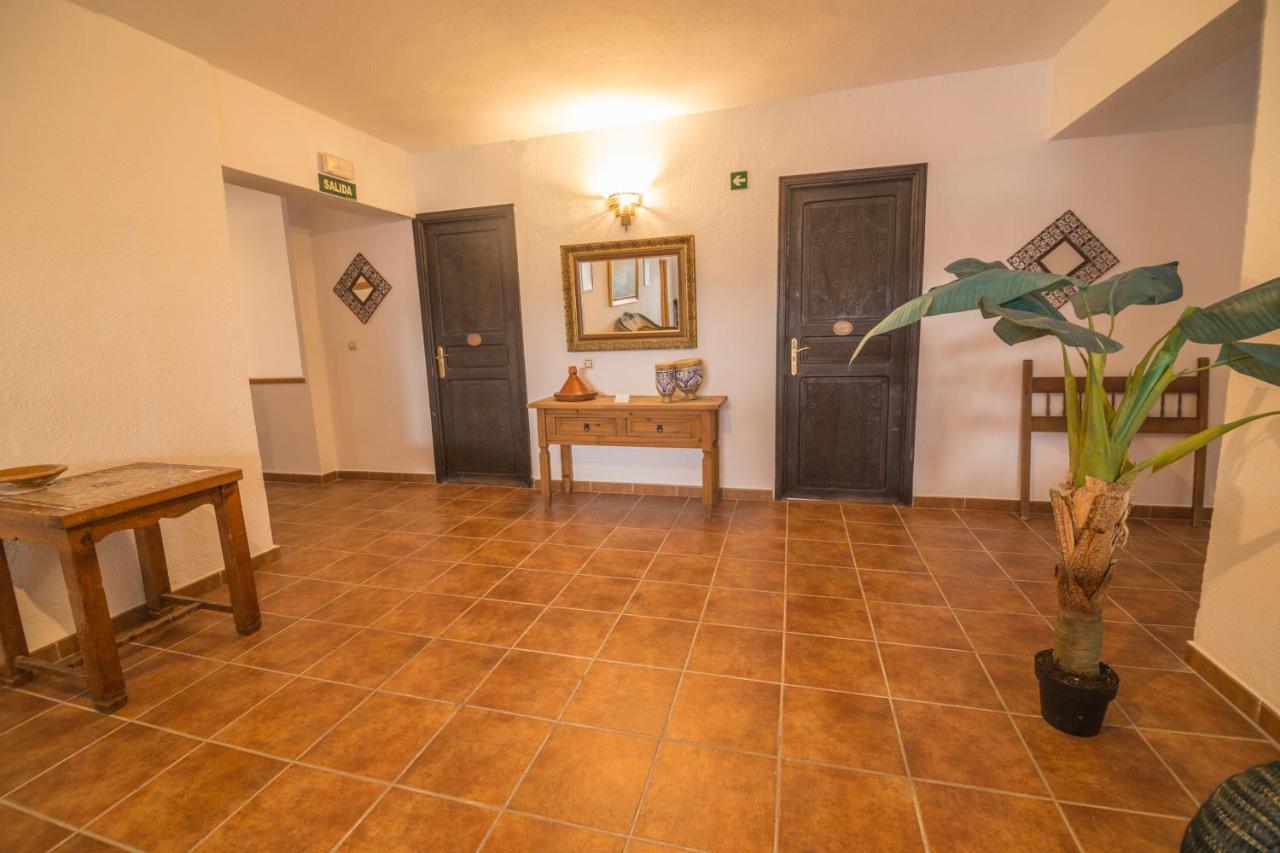 Pension Riad Mediterraneo Barbate Bagian luar foto
