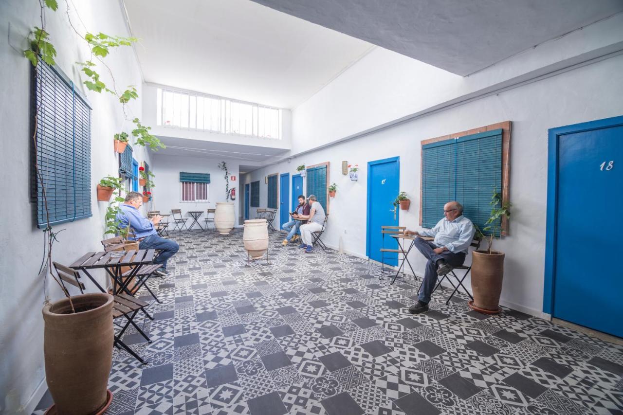 Pension Riad Mediterraneo Barbate Bagian luar foto