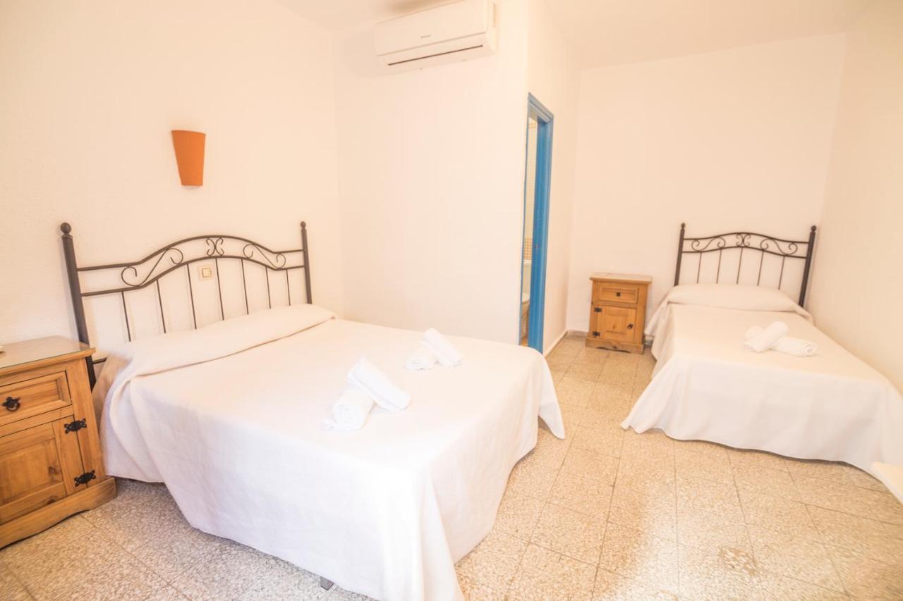 Pension Riad Mediterraneo Barbate Bagian luar foto